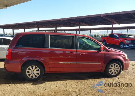 2016 Chrysler Town & Country Touring z USA, uszkodzony, nr VIN 2C4RC1BG9GR158044